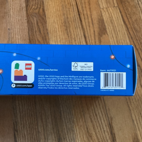 LEGO City 2024 Advent Calendar 60436 Building Kit (195 Pieces) - Picture 2 of 5